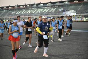 BIB: 8337
                            <button type="button" onclick="openModal(10464492)" class="btn btn-primary btn-sm float-right btn-popup" data-toggle="modal" data-target=".modal-high-quality">
                        <i class="fas fa-shopping-cart"></i> Add to Cart
                    </button>
                                            <button type="button" onclick="isThisMe(10464492, true)" class="btn btn-success btn-sm float-right btn-popup btn-isme hidden" data-toggle="tooltip" data-placement="bottom" title="นี่คือรูปของคุณใช่ไหม คลิกที่นี่เพื่อเอาเข้าอัลบั้ม">
                        <i class="fas fa-plus"></i> Add to album
                    </button>
                    <button type="button" onclick="isThisMe(10464492, false)" class="btn btn-warning btn-sm float-right btn-popup btn-isnotme hidden">
                        <i class="fas fa-ban"></i> Remove from album
                    </button>